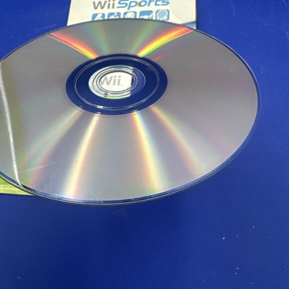 Nintendo Wii Game Wii Sports (Nintendo Wii, 2006) With Disc Sleeve & Manual READ - Picture 3 of 13